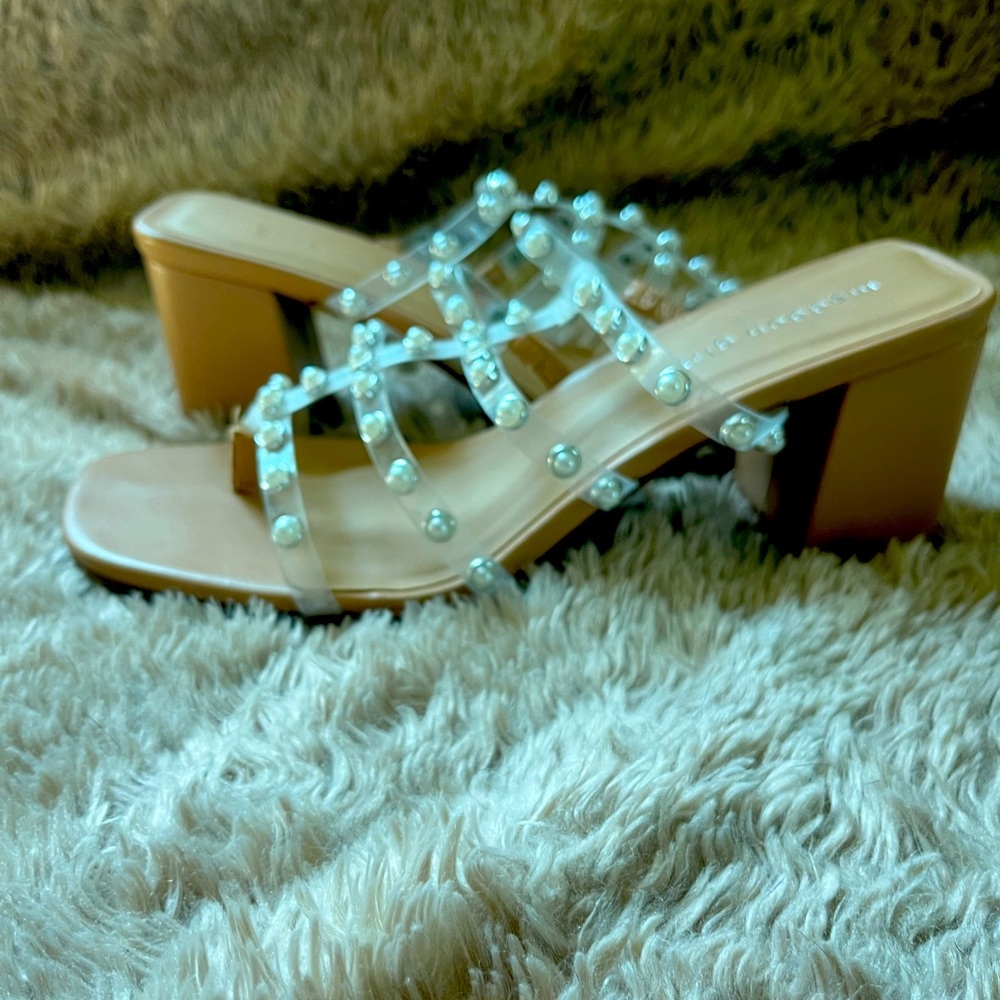 Madden girl block heel pearl sandal, size 8.5